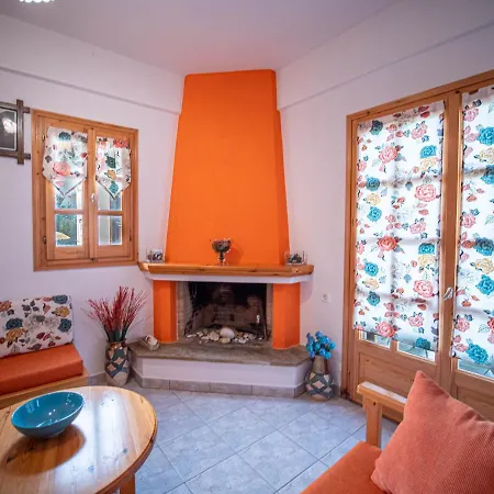 Orange House For Big Families In - Delicious * Damúhari