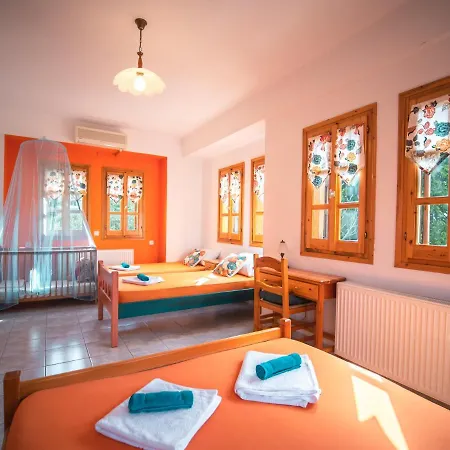 Orange House For Big Families In - Delicious * Damúhari