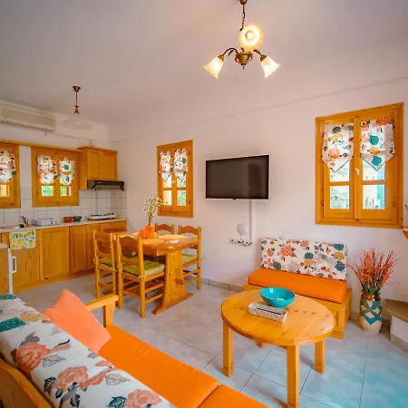 Apartment Orange House For Big Families In - Delicious Damouchari