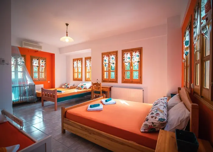 Orange House For Big Families In - Delicious Apartment *