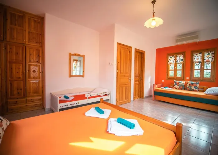 Orange House For Big Families In - Delicious * Damouchari